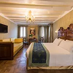 Casa Nicolo Priuli Hotel 3*